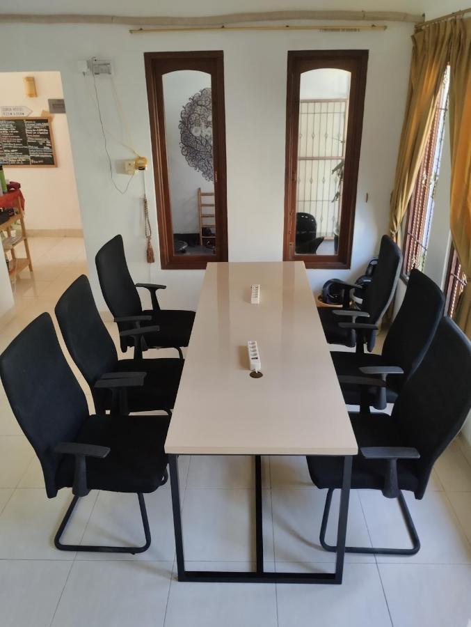 Gorga Hostel Yogyakarta Bagian luar foto