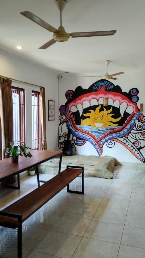 Gorga Hostel Yogyakarta Bagian luar foto